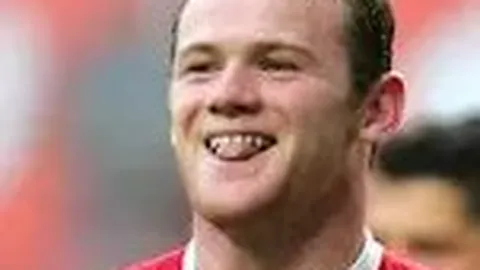 高龄传奇徐根宝发烧39度！今日上海赛场指挥失声，81岁老将挑战极限！